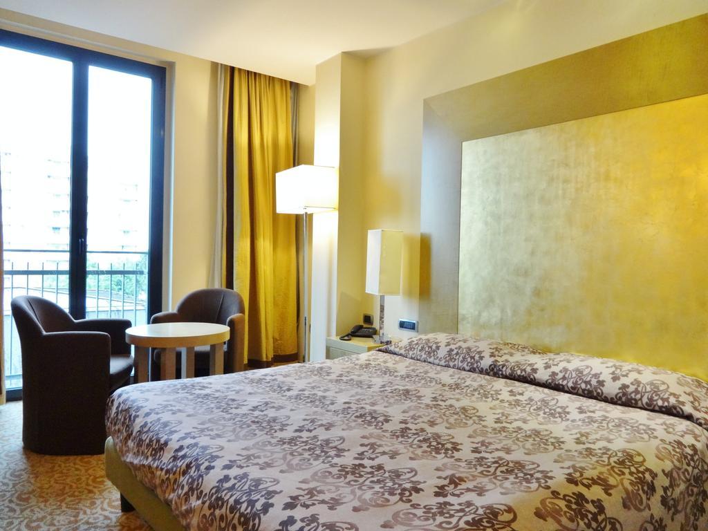 Hotel Tiffany Milano Trezzano sul Naviglio Exterior photo