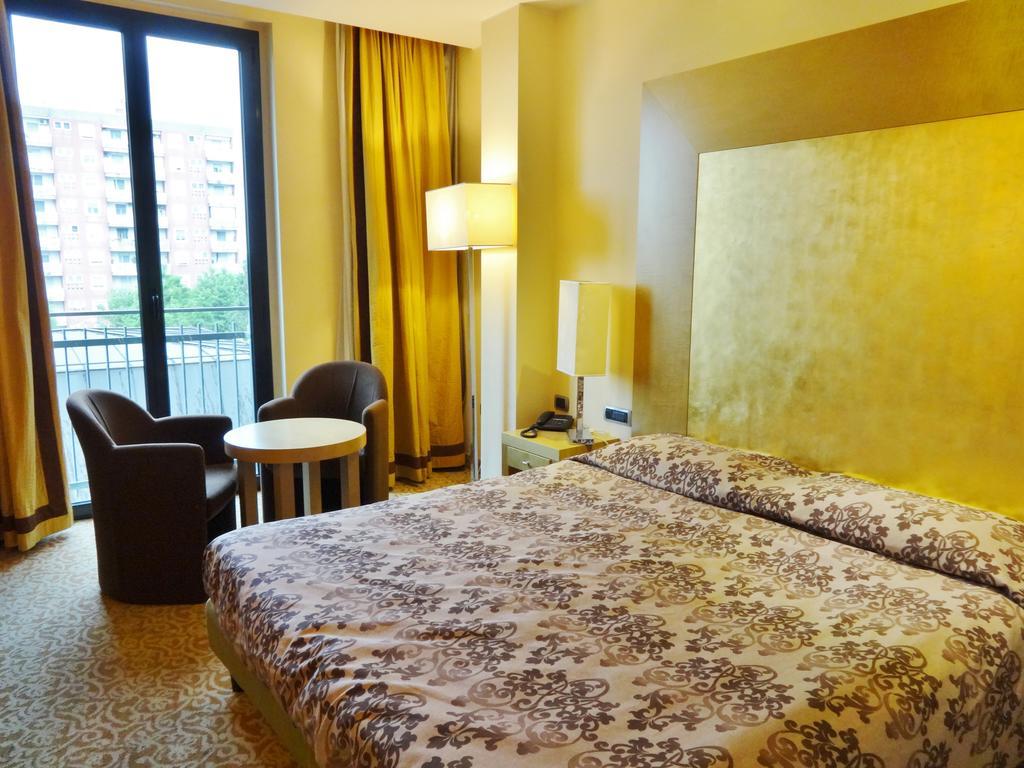 Hotel Tiffany Milano Trezzano sul Naviglio Exterior photo